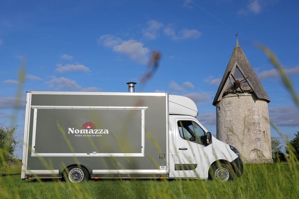 Food truck Nomazza covering complet réalisé par MAT COVERING